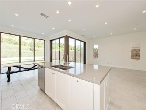 162  Statura  , Irvine, CA