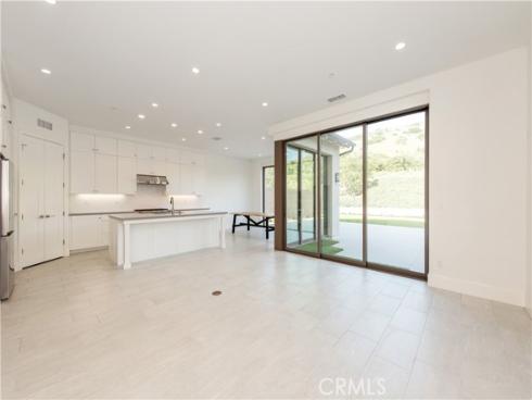 162  Statura  , Irvine, CA