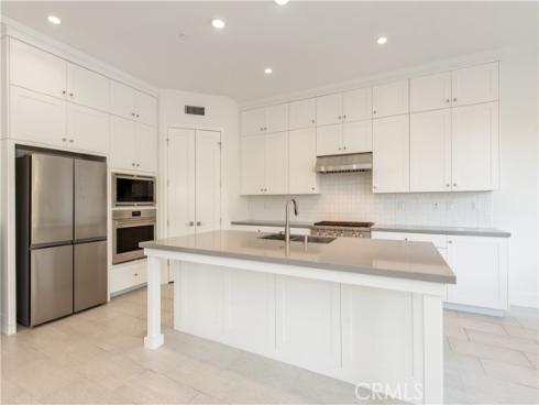 162  Statura  , Irvine, CA