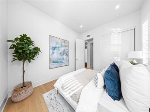 112  Oakstone  , Irvine, CA