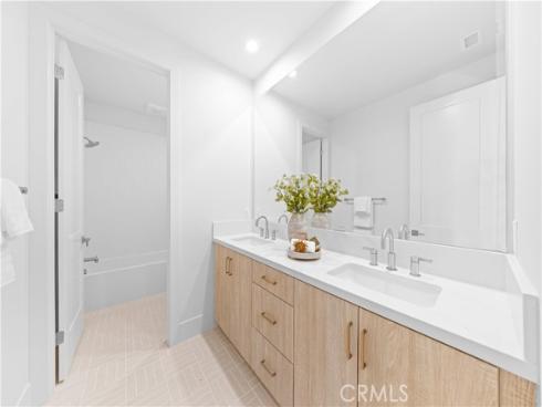 112  Oakstone  , Irvine, CA