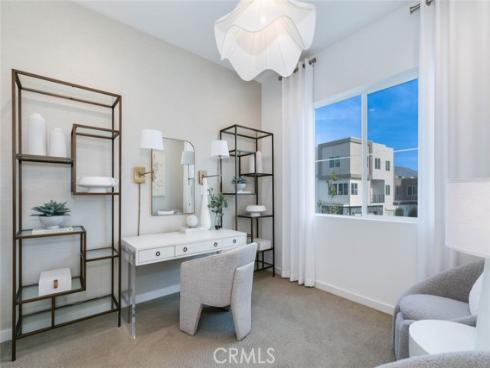 1077  Cadence  , Irvine, CA