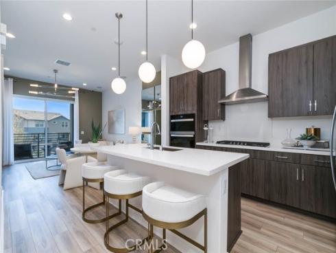 1077  Cadence  , Irvine, CA