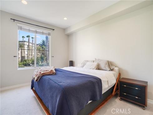 2243  Martin  217 , Irvine, CA