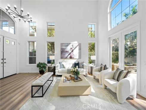 18  Broadleaf  , Irvine, CA