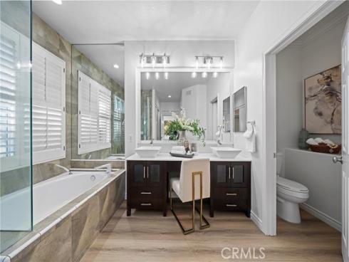 18  Broadleaf  , Irvine, CA