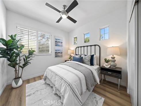 18  Broadleaf  , Irvine, CA