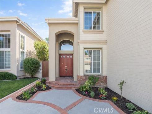 18  Broadleaf  , Irvine, CA