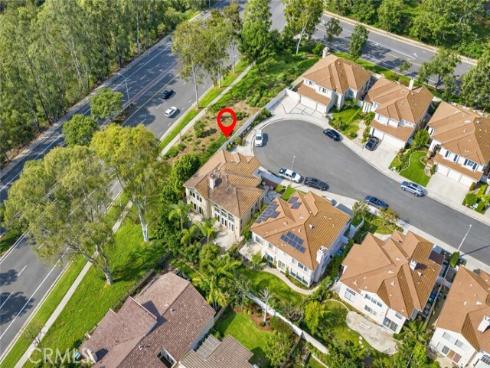 18  Broadleaf  , Irvine, CA