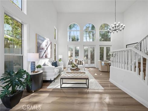 18  Broadleaf  , Irvine, CA