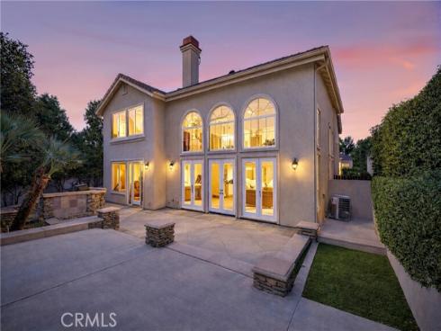 18  Broadleaf  , Irvine, CA