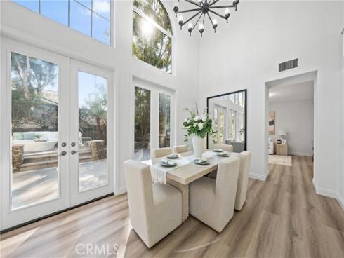 18  Broadleaf  , Irvine, CA