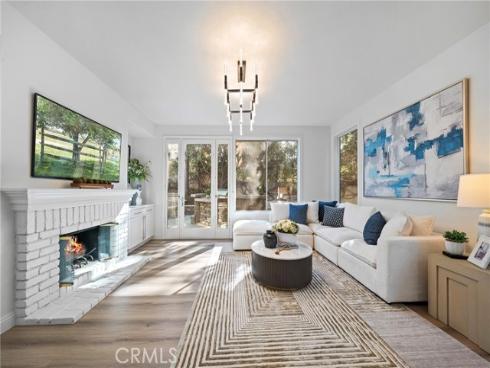 18  Broadleaf  , Irvine, CA