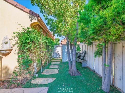 12  La Ronda  , Irvine, CA