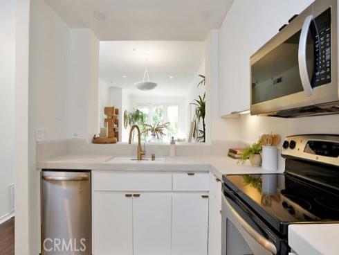 2233  Martin  216 , Irvine, CA