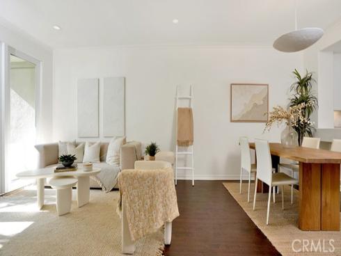 2233  Martin  216 , Irvine, CA