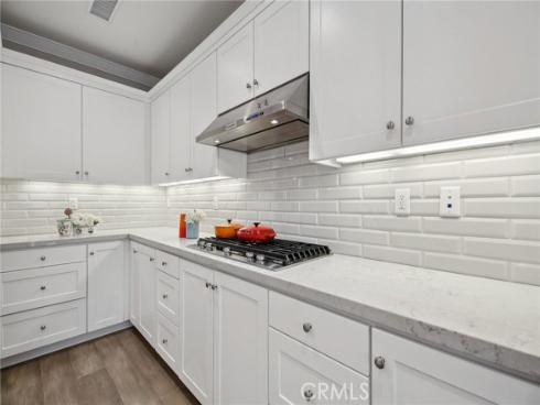 100  Omar  , Irvine, CA