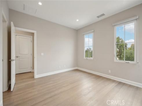 100  Omar  , Irvine, CA