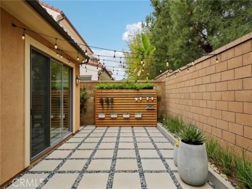 100  Omar  , Irvine, CA