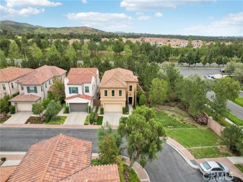 100  Omar  , Irvine, CA