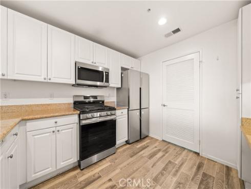 2250  Watermarke  , Irvine, CA