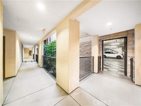 2250  Watermarke  , Irvine, CA