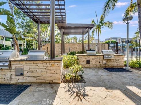 507  Rockefeller  , Irvine, CA