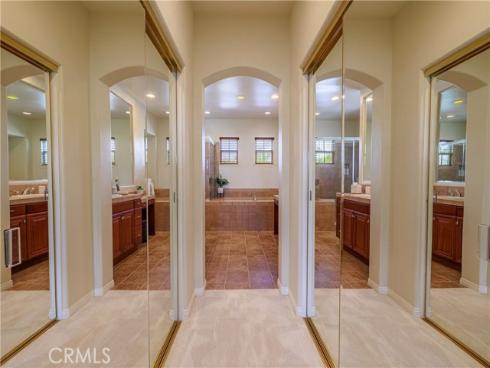 22 Modesto , Irvine, CA