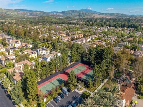 22 Modesto , Irvine, CA