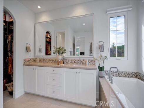 343  Paradiso  , Irvine, CA