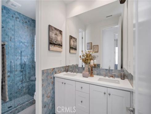 343  Paradiso  , Irvine, CA