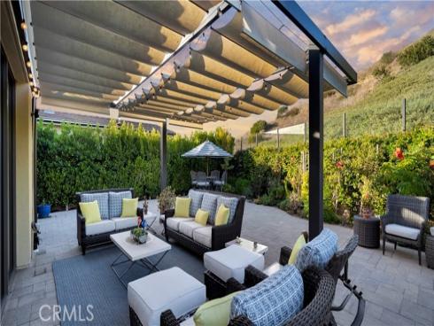 343  Paradiso  , Irvine, CA