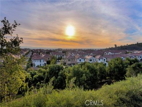 343  Paradiso  , Irvine, CA