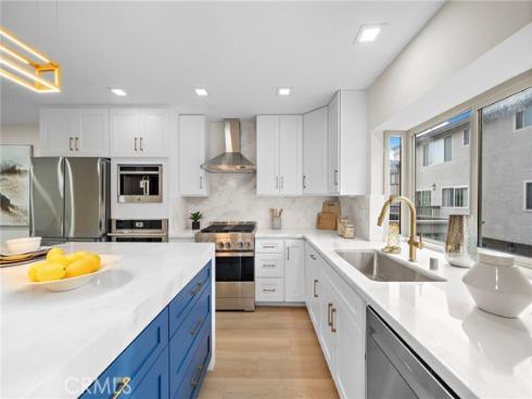 10  Starfall  11 , Irvine, CA