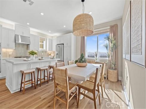 908  Chinon  , Irvine, CA