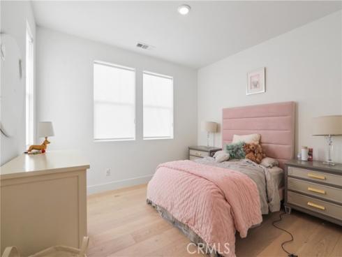 66  Chasma  , Irvine, CA