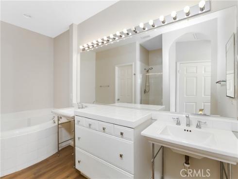 33  Visalia  , Irvine, CA