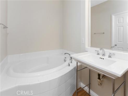 33  Visalia  , Irvine, CA