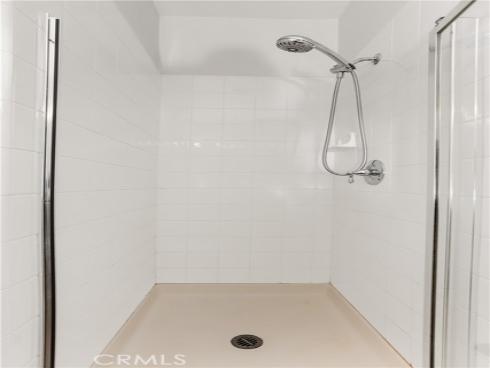 33  Visalia  , Irvine, CA