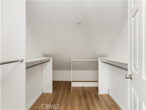 33  Visalia  , Irvine, CA