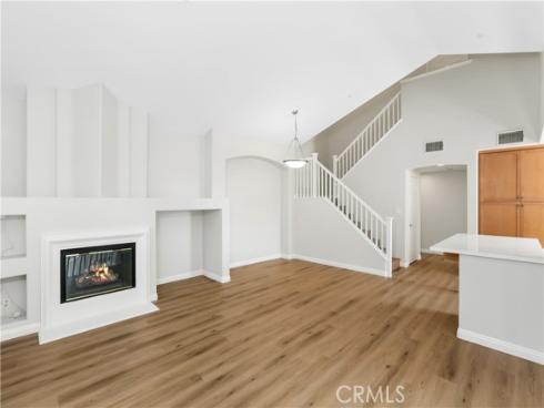 33  Visalia  , Irvine, CA