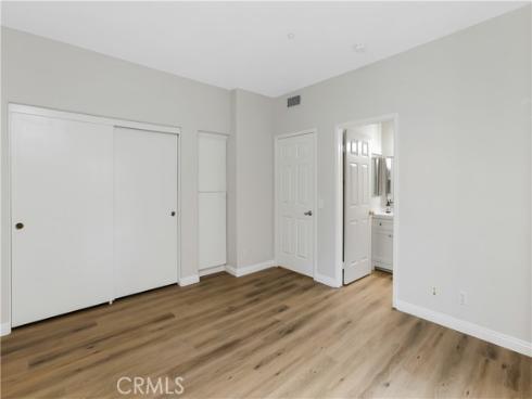 33  Visalia  , Irvine, CA