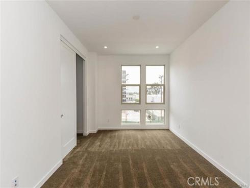 331  Placemark  , Irvine, CA