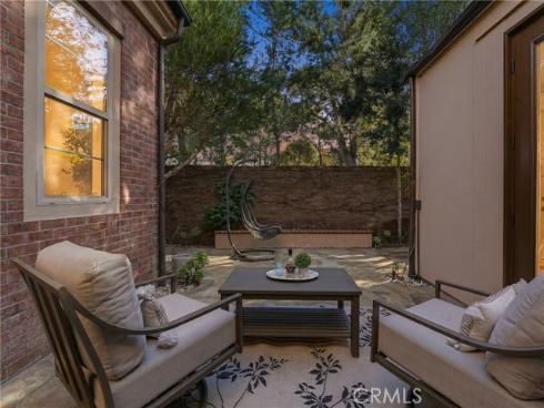 42  Arcade  , Irvine, CA