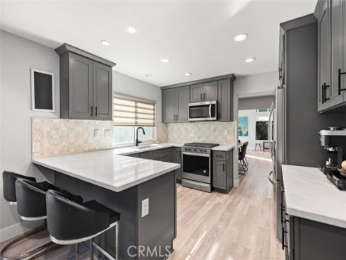 9  Flaxwood  , Irvine, CA