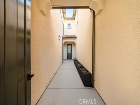 126  Sunnyside  , Irvine, CA