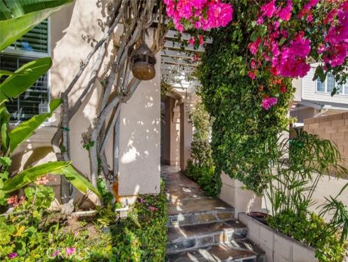 5101  Chateau  , Irvine, CA