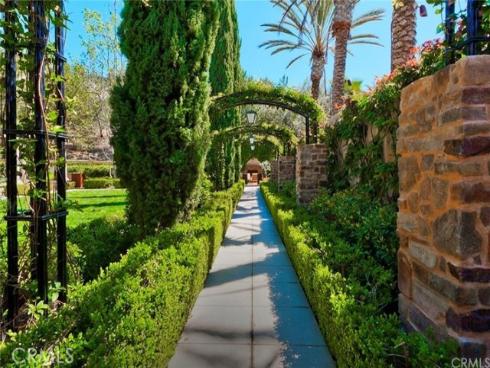 79  Canyoncrest  , Irvine, CA