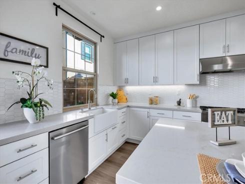 114  Bouquet  , Irvine, CA