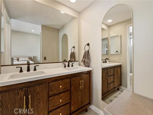 12  Filare  , Irvine, CA